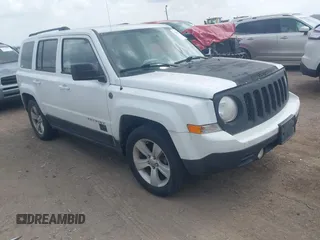 2016 Jeep Patriot Latitude with VIN 1C4NJPFB3GD583834, listed as a IAAI auction lot 42648455 with 118,083 mi miles and . Bid and sale history available at DreamBid. Image 1.