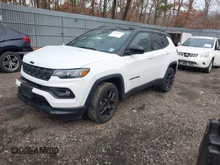 2022 Jeep Compass Latitude with VIN 3C4NJDBB5NT184919, listed as a IAAI auction lot 41044815 with 17,654 mi miles and . Bid and sale history available at DreamBid. Image 2.