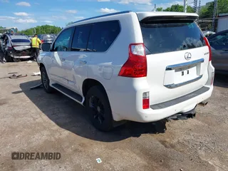 2013 Lexus GX 460 Premium z VIN JTJJM7FX8D5056053, wystawiony jako IAAI lot #42167295 z przebiegiem 189 652 mil mil oraz . Historia ofert i sprzedaży dostępna na DreamBid. Obrazek 3.