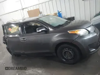 2013 Scion xD z VIN JTKKUPB46D1029288, wystawiony jako IAAI lot #41265802 z przebiegiem 243 294 mil mil oraz . Historia ofert i sprzedaży dostępna na DreamBid. Obrazek 13.