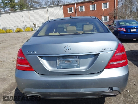 2012 Mercedes-Benz S 550 z VIN WDDNG9EB0CA477810, wystawiony jako IAAI lot #41945862 z przebiegiem 82 090 mil mil oraz . Historia ofert i sprzedaży dostępna na DreamBid. Obrazek 17.