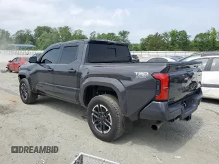 2024 Toyota Tacoma SR5 z VIN 3TMLB5JN2RM017259, wystawiony jako Copart lot #55850015 z przebiegiem 29 596 mil mil oraz Szkoda całkowita • Salvage title. Historia ofert i sprzedaży dostępna na DreamBid. Obrazek 2.