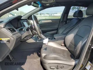 2015 Hyundai Sonata Sport z VIN 5NPE34AB3FH247769, wystawiony jako Copart lot #58968325 z przebiegiem 140 720 mil mil oraz Czysty tytuł • Clean title. Historia ofert i sprzedaży dostępna na DreamBid. Obrazek 7.