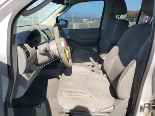 2008 Nissan Frontier SE z VIN 1N6AD07U08C426831, wystawiony jako Copart lot #61685355 z przebiegiem 149 564 mil mil oraz Czysty tytuł • Clean title. Historia ofert i sprzedaży dostępna na DreamBid. Obrazek 7.