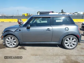 2007 MINI Hardtop S with VIN WMWMF73597TL86892, listed as a IAAI auction lot 42157544 with 93,097 mi miles and . Bid and sale history available at DreamBid. Image 15.