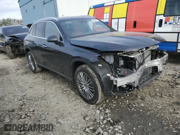 2025 Mercedes-Benz GLC with VIN W1NKM4HB9SF272209, listed as a Copart auction lot 83100794 with 534 mi miles and Salvage Title. Bid and sale history available at carsss.com. Image 4.