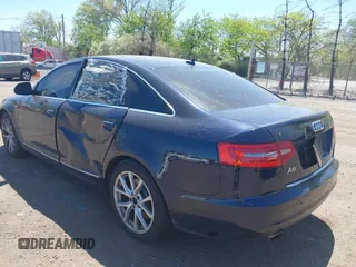 2010 Audi A6 Premium Plus z VIN WAUFGAFB7AN033406, wystawiony jako IAAI lot #42144542 z przebiegiem 155 071 mil mil oraz . Historia ofert i sprzedaży dostępna na DreamBid. Obrazek 3.