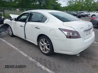 2014 Nissan Maxima S z VIN 1N4AA5AP3EC906150, wystawiony jako IAAI lot #42327100 z przebiegiem 97 366 mil mil oraz . Historia ofert i sprzedaży dostępna na DreamBid. Obrazek 3.