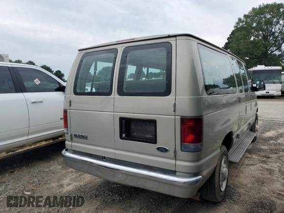 2006 Ford Econoline Passenger XL with VIN 1FBNE31L16HB32734, listed as a Copart auction lot 61421825 with 204,661 mi miles and Clean title. Bid and sale history available at DreamBid. Image 3.
