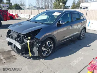 2017 Kia Niro Touring with VIN KNDCE3LC0H5051499, listed as a IAAI auction lot 41550176 with 82,592 mi miles. Bid and sale history available at carsss.com. Image 2.