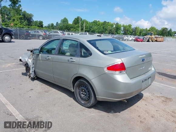 2008 Ford Focus SE with VIN 1FAHP35N68W198442, listed as a IAAI auction lot 39509774 with 180,247 mi miles. Bid and sale history available at carsss.com. Image 3.