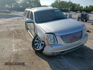 2014 GMC Yukon XL Denali with VIN 1GKS2MEF1ER223078, listed as a Copart auction lot 68473154 with 228,301 mi miles and Salvage Title. Bid and sale history available at carsss.com. Image 12.