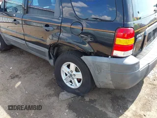 2007 Ford Escape XLS с VIN 1FMYU02ZX7KB08803, выставлен на аукционе IAAI как лот 41878290 с пробегом 163 983 миль миль и . История ставок и продаж доступна на DreamBid. Изображение 6.