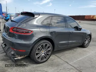 2018 Porsche Macan with VIN WP1AA2A59JLB15055, listed as a Copart auction lot 52951695 with 36,879 mi miles and Salvage Title. Bid and sale history available at carsss.com. Image 3.