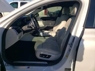 2017 BMW 7 Series 750i with VIN WBA7F0C52HGM21383, listed as a Copart auction lot 85540974 with 151,708 mi miles and Salvage title. Bid and sale history available at DreamBid. Image 7.