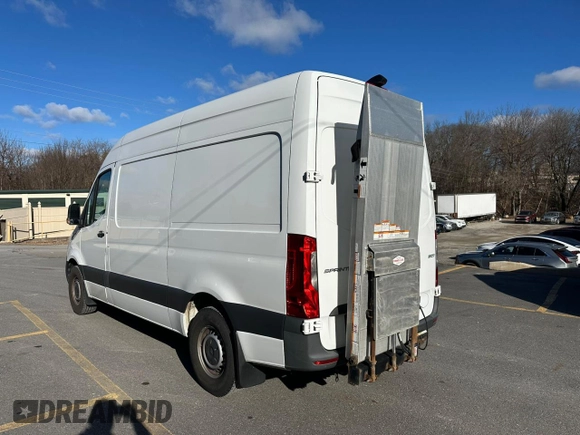2021 Mercedes-Benz Sprinter with VIN W1Y4DBHYXMT046916, listed as a Copart auction lot 83578274 with 165,659 mi miles and Clean Title. Bid and sale history available at DreamBid. Image 2.