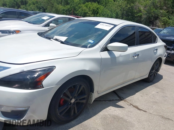 2013 Nissan Altima SL with VIN 1N4BL3AP4DC236710, listed as a IAAI auction lot 42674095 with 212,483 mi miles and . Bid and sale history available at DreamBid. Image 6.
