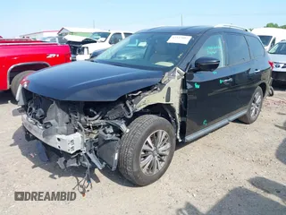2018 Nissan Pathfinder Platinum z VIN 5N1DR2MN2JC640330, wystawiony jako IAAI lot #42147082 z przebiegiem 179 728 mil mil oraz . Historia ofert i sprzedaży dostępna na DreamBid. Obrazek 2.