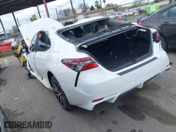 2023 Toyota Camry SE with VIN 4T1T11AK7PU818257, listed as a IAAI auction lot 41719816 with 1 mi miles. Bid and sale history available at carsss.com. Image 3.