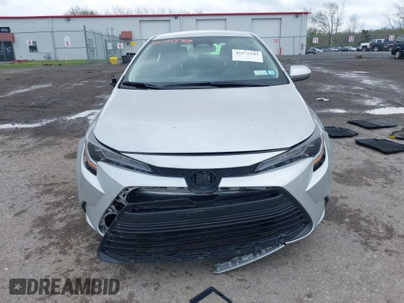 2025 Toyota Corolla LE z VIN 5YFB4MDE0SP241530, wystawiony jako IAAI lot #42175543 z przebiegiem 3222 mil mil oraz . Historia ofert i sprzedaży dostępna na DreamBid. Obrazek 12.