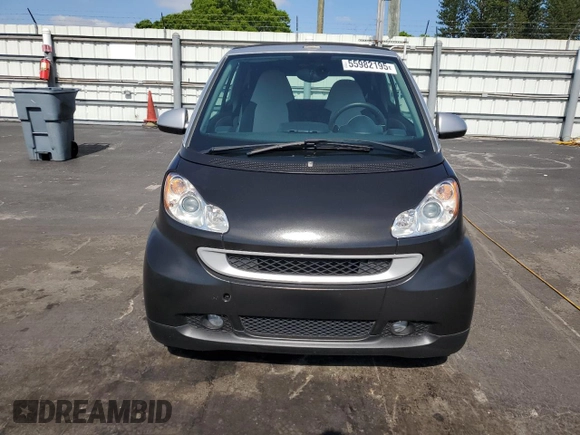 2009 Smart fortwo Passion with VIN WMEEK31X59K232027, listed as a Copart auction lot 55982195 with 63,945 mi miles and Salvage Title. Bid and sale history available at DreamBid. Image 5.