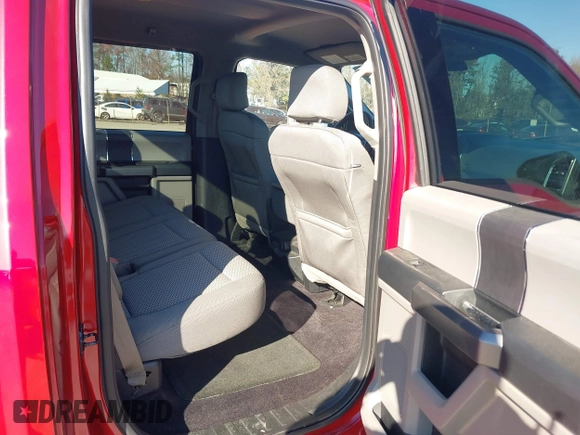 2015 Ford F-150 XLT with VIN 1FTEW1EP3FKF13367, listed as a IAAI auction lot 40994830 with 70,728 mi miles. Bid and sale history available at carsss.com. Image 8.