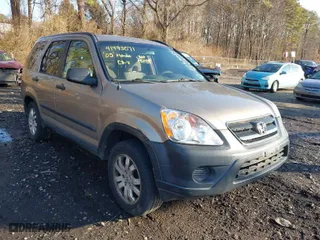 2005 Honda CR-V EX with VIN SHSRD78895U328047, listed as a IAAI auction lot 41493071 with 234,589 mi miles. Bid and sale history available at carsss.com. Image 1.