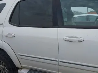 2007 Toyota Sequoia SR5 with VIN 5TDZT34A97S284626, listed as a IAAI auction lot 42062391 with 272,818 mi miles. Bid and sale history available at carsss.com. Image 13.