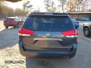 2011 Toyota Sienna LE AAS with VIN 5TDKK3DC2BS070656, listed as a IAAI auction lot 41034261 with 259,239 mi miles. Bid and sale history available at carsss.com. Image 16.