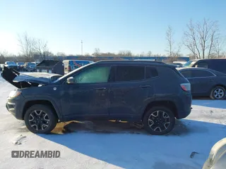 2018 Jeep Compass Trailhawk with VIN 3C4NJDDB4JT501774, listed as a IAAI auction lot 41537713 with 50,834 mi miles and . Bid and sale history available at carsss.com. Image 14.