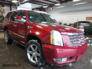 2009 Cadillac Escalade with VIN 1GYFK23249R232889, listed as a IAAI auction lot 41630223 with 80,158 mi miles. Bid and sale history available at carsss.com. Image 1.