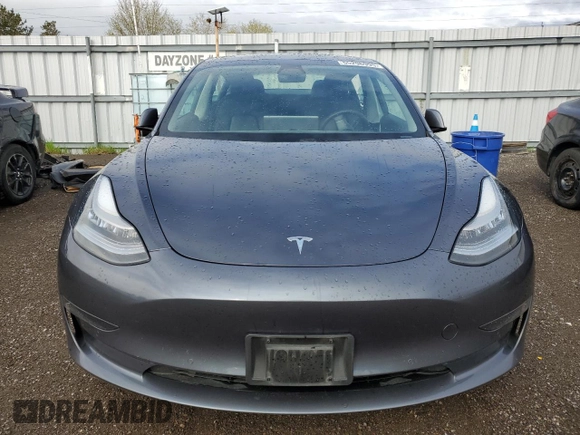 2021 Tesla Model 3 Standard Range Plus z VIN 5YJ3E1EA6MF838465, wystawiony jako Copart lot #55296995 z przebiegiem 81 661 mil mil oraz Czysty tytuł • Clean title. Historia ofert i sprzedaży dostępna na DreamBid. Obrazek 5.