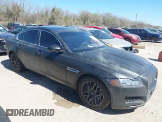2019 Jaguar XF 25t Premium with VIN SAJBD4FX3KCY79425, listed as a IAAI auction lot 41813505 with 64,787 mi miles. Bid and sale history available at carsss.com. Image 1.
