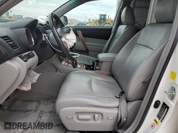 2010 Toyota Highlander Limited with VIN 5TDDK3EH1AS024432, listed as a Copart auction lot 53903575 with 177,763 mi miles and Salvage title. Bid and sale history available at DreamBid. Image 7.