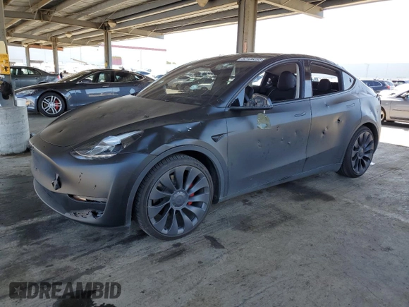 2024 Tesla Model Y Performance z VIN 7SAYGDEFXRF037934, wystawiony jako Copart lot #52126255 z przebiegiem 27 366 mil mil oraz Szkoda całkowita • Salvage title. Historia ofert i sprzedaży dostępna na DreamBid. Obrazek 1.