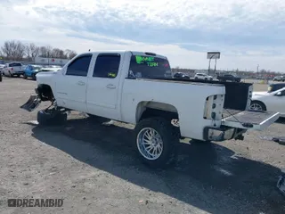 2010 Chevrolet Silverado 1500 LT with VIN 3GCRKSE34AG142638, listed as a IAAI auction lot 41620863 with 330,631 mi miles. Bid and sale history available at carsss.com. Image 3.