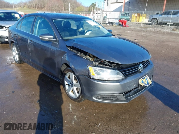 2014 Volkswagen Jetta TDI with VIN 3VWLL7AJ7EM276956, listed as a IAAI auction lot 41865670 with 135,159 mi miles and . Bid and sale history available at DreamBid. Image 1.