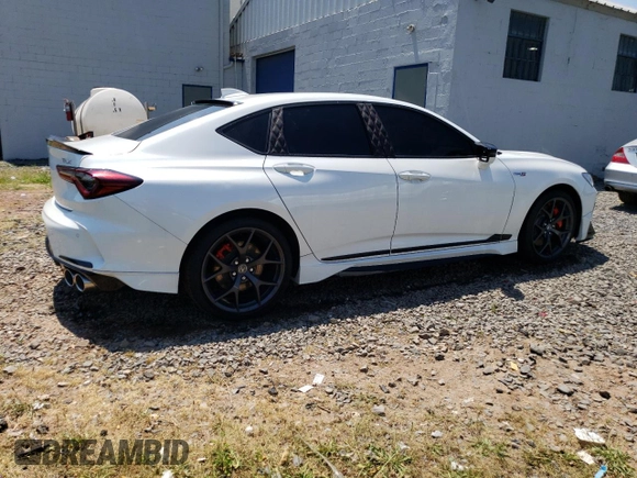 2022 Acura TLX w/A-Spec Pkg with VIN 19UUB2F63KA001533, listed as a Copart auction lot 60026834 with 18,120 mi miles and Salvage Title. Bid and sale history available at carsss.com. Image 3.