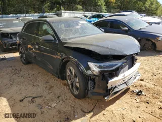 2022 Audi e-tron Premium with VIN WA1AAAGE8NB005610, listed as a Copart auction lot 63919242 with NaN miles. Bid and sale history available at carsss.com. Image 1.