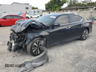 2020 Nissan Altima SV z VIN 1N4BL4DV3LC133034, wystawiony jako Copart lot #47976615 z przebiegiem 26 544 mil mil oraz Nie do naprawy • Non repairable. Historia ofert i sprzedaży dostępna na DreamBid. Obrazek 1.