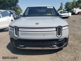 2023 Rivian R1T Adventure with VIN 7FCTGAAA1PN019038, listed as a Copart auction lot 71545974 with 2,917 mi miles and Salvage Title. Bid and sale history available at carsss.com. Image 5.