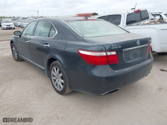 2007 Lexus LS 460 LWB with VIN JTHGL46F475000913, listed as a IAAI auction lot 41878241 with 241,359 mi miles. Bid and sale history available at carsss.com. Image 3.