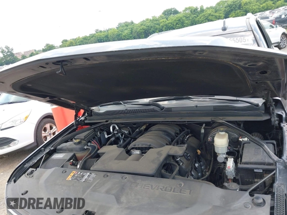 2019 Chevrolet Tahoe LT z VIN 1GNSKBKC5KR388869, wystawiony jako IAAI lot #42354451 z przebiegiem 111 359 mil mil oraz . Historia ofert i sprzedaży dostępna na DreamBid. Obrazek 10.