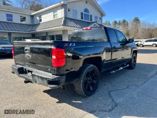 2018 Chevrolet Silverado 1500 LT with VIN 1GCVKREC5JZ252461, listed as a Copart auction lot 50060995 with 210,250 mi miles and Clean Title. Bid and sale history available at carsss.com. Image 4.