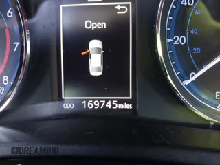 2019 Toyota Corolla L z VIN 2T1BURHEXKC141460, wystawiony jako IAAI lot #41751909 z przebiegiem 169 745 mil mil oraz . Historia ofert i sprzedaży dostępna na DreamBid. Obrazek 16.