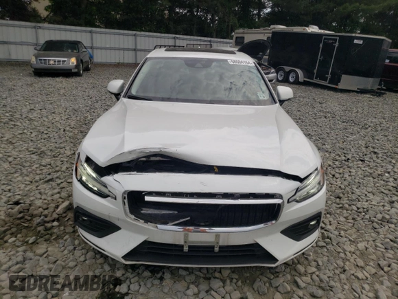 2021 Volvo S60 Momentum with VIN 7JRA22TK2MG081914, listed as a Copart auction lot 58604164 with 123,945 mi miles and Salvage Title. Bid and sale history available at carsss.com. Image 5.