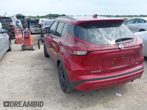 2021 Nissan Kicks SR z VIN 3N1CP5DV4ML565827, wystawiony jako IAAI lot #42369030 z przebiegiem 25 681 mil mil oraz . Historia ofert i sprzedaży dostępna na DreamBid. Obrazek 3.