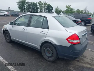 2011 Nissan Versa S с VIN 3N1BC1AP4BL454732, выставлен на аукционе IAAI как лот 42501211 с пробегом 176 032 миль миль и . История ставок и продаж доступна на DreamBid. Изображение 13.