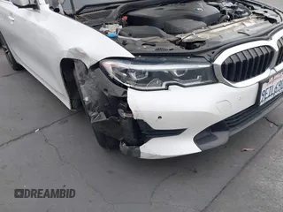 2019 BMW 3 Series 330i с VIN WBA5R1C56KFH28592, выставлен на аукционе IAAI как лот 42344438 с пробегом Не указан миль и . История ставок и продаж доступна на DreamBid. Изображение 18.