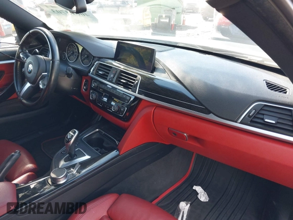 2019 BMW 4 Series 440i xDrive with VIN WBA4J7C52KBM75345, listed as a IAAI auction lot 40613703 with 31,402 mi miles and . Bid and sale history available at carsss.com. Image 5.